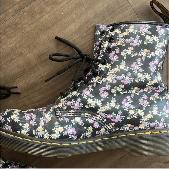 Dr. Martens Black Floral Lace-Up Combat Boots - Picture 6 of 13